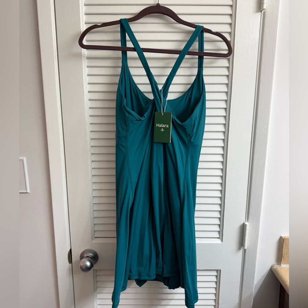 HALARA Easy Peezy Criss Cross Dress